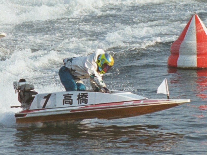 3517 �����M